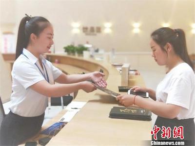 敦煌旅游服務(wù)新篇章 首個旅游集散中心正式投用，為絲路明珠再添華彩